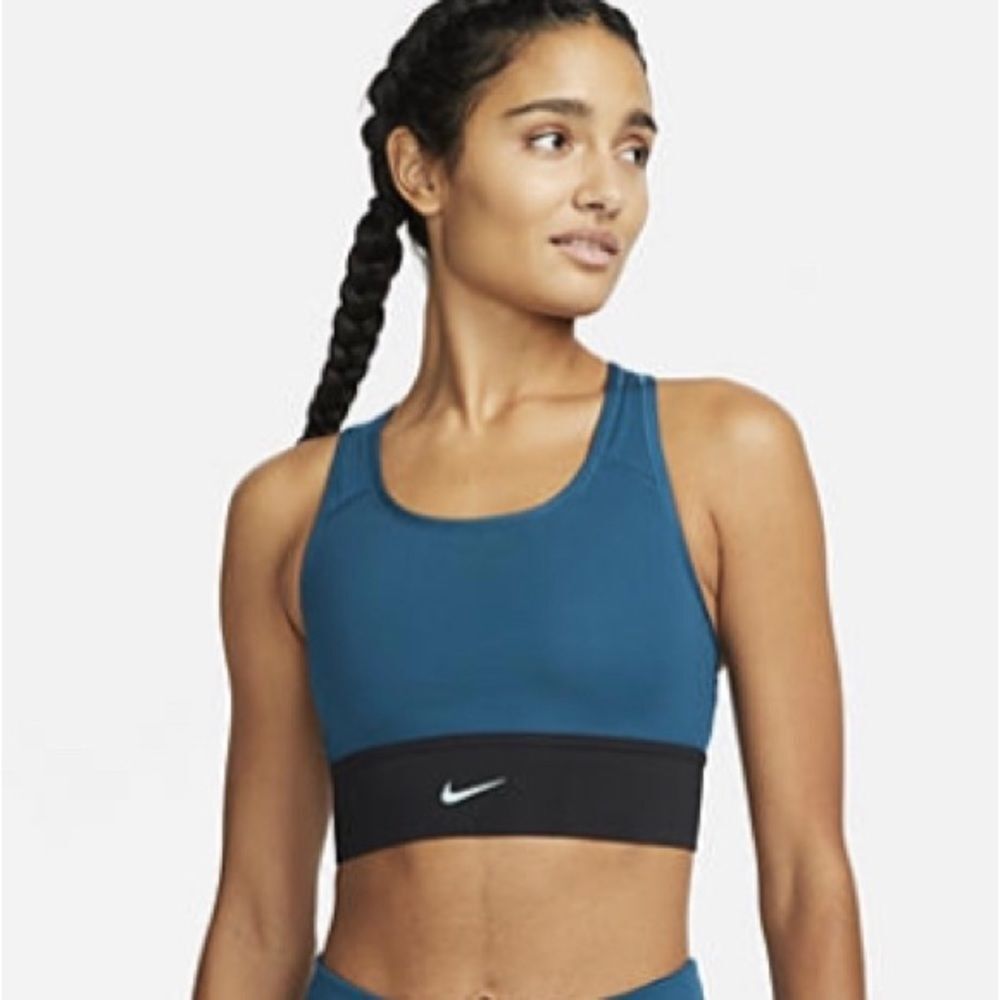 NIKE SWOOSH Women's Medium-Support 1- Piece Padded Longline Sports Bra